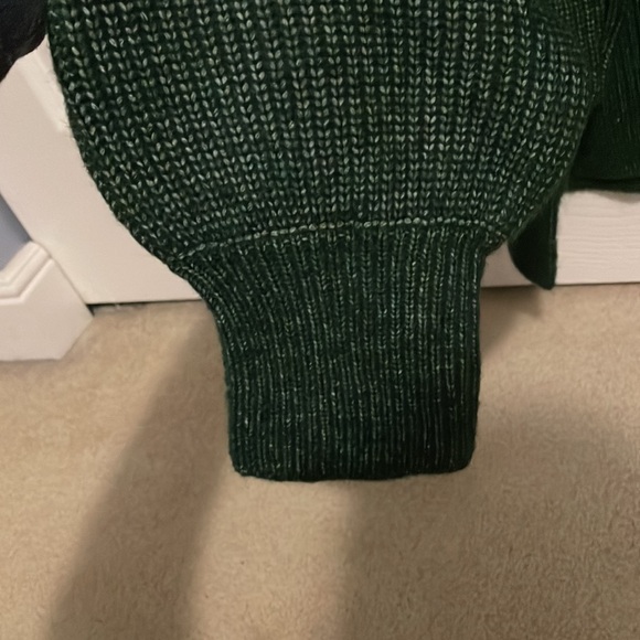 NWT Chunky Green Sweater Size M - Picture 4 of 5